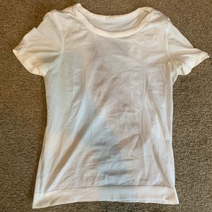 white lululemon swiftly tech 2.0 tee
